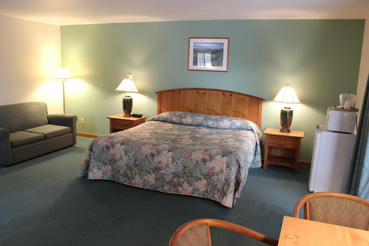 Nootka Lodge Woodsville Bagian luar foto
