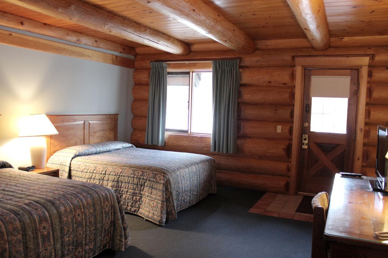 Nootka Lodge Woodsville Bagian luar foto