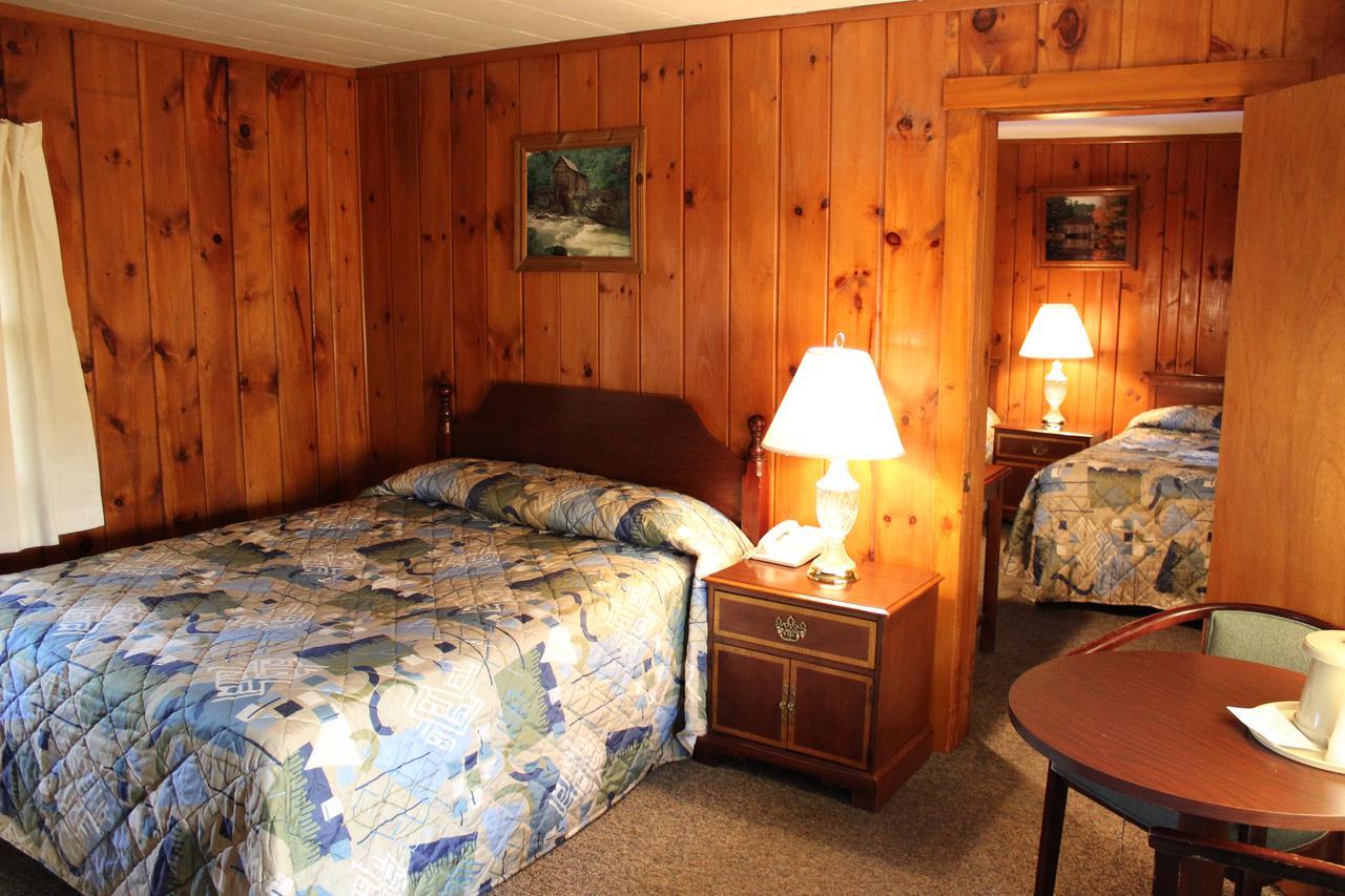 Nootka Lodge Woodsville Bagian luar foto