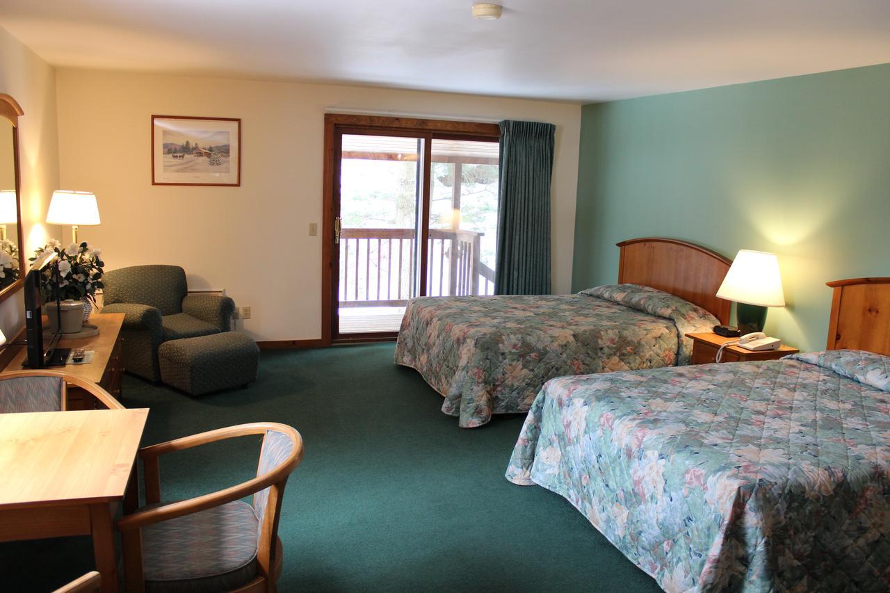 Nootka Lodge Woodsville Bagian luar foto