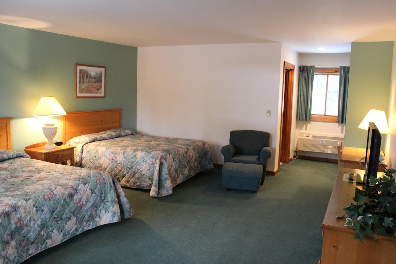 Nootka Lodge Woodsville Bagian luar foto