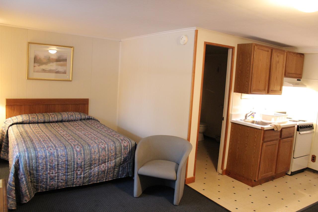 Nootka Lodge Woodsville Bagian luar foto