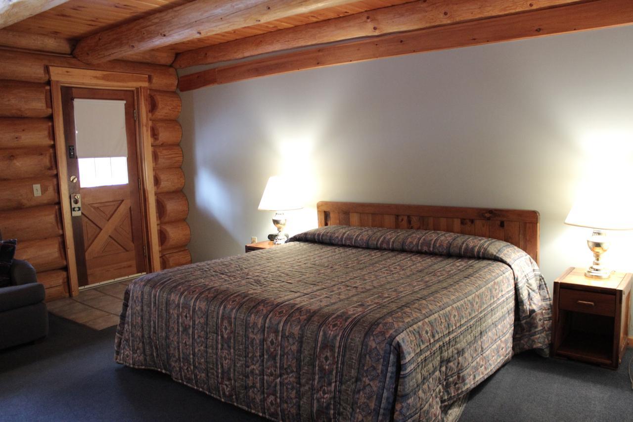 Nootka Lodge Woodsville Bagian luar foto