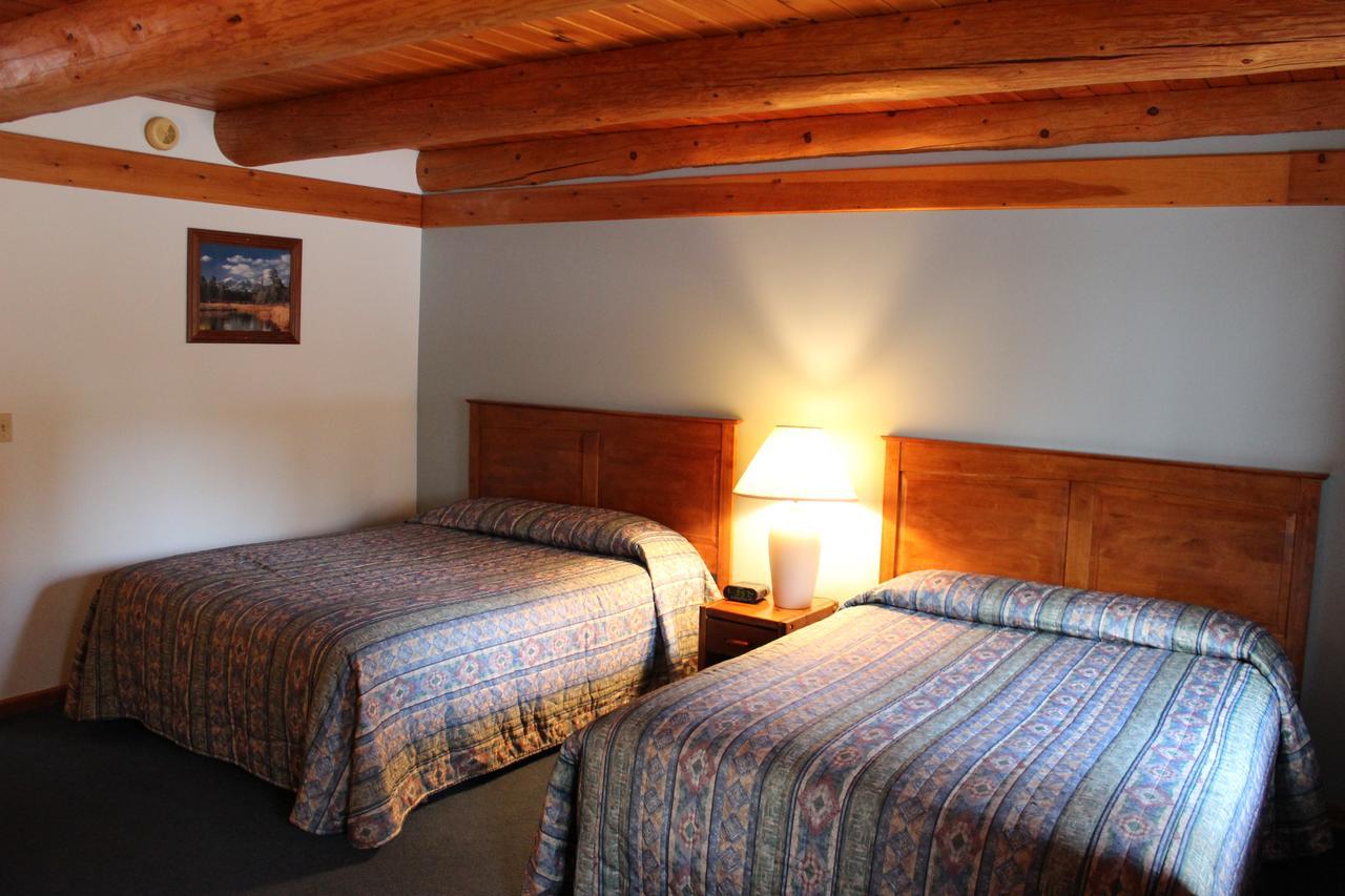 Nootka Lodge Woodsville Bagian luar foto