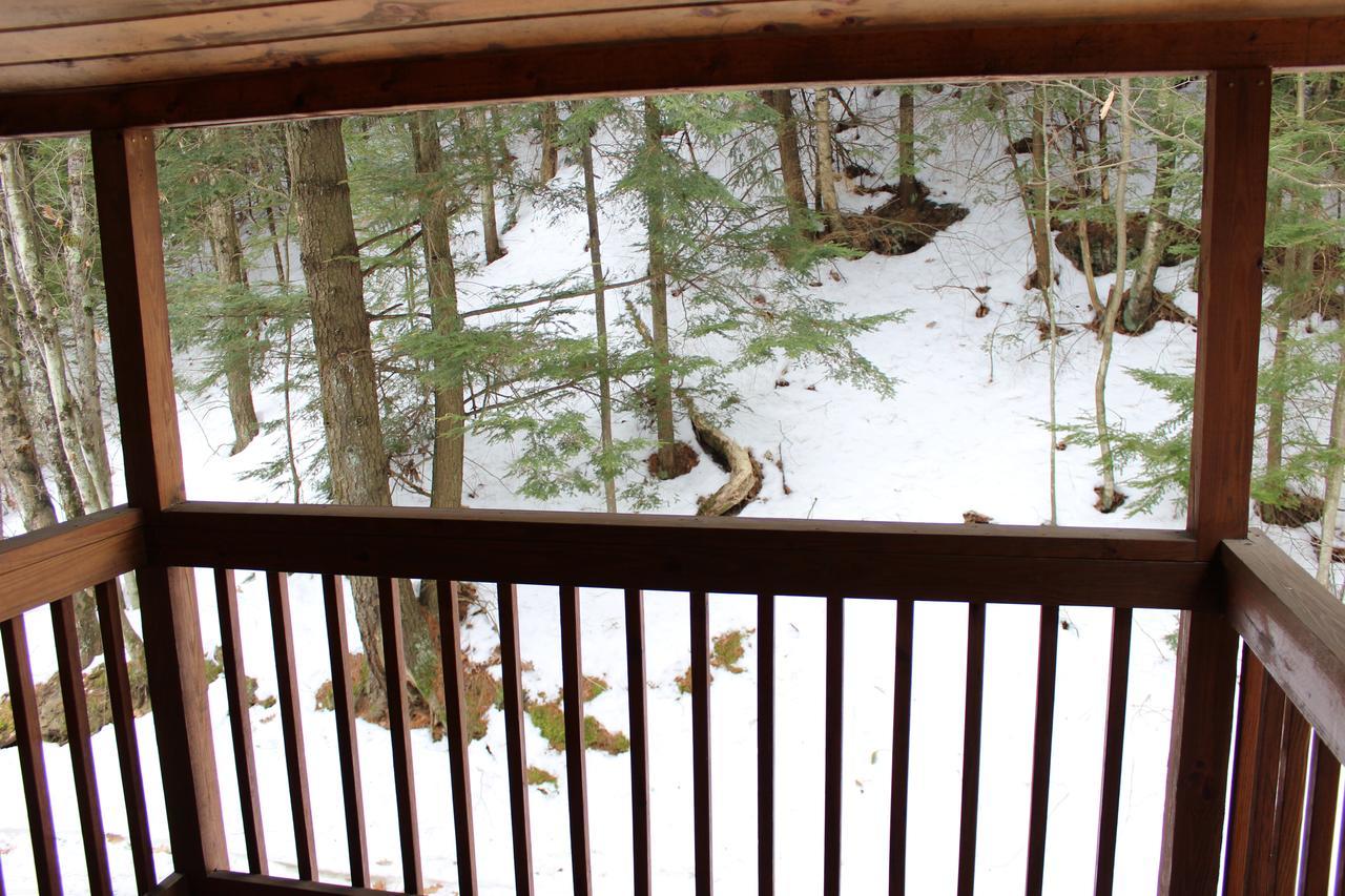 Nootka Lodge Woodsville Bagian luar foto
