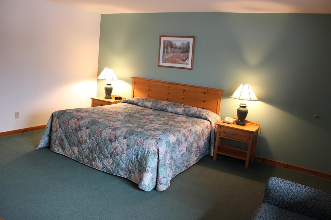 Nootka Lodge Woodsville Bagian luar foto