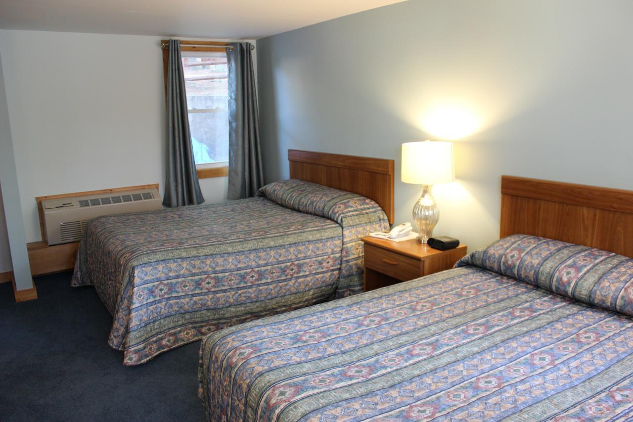 Nootka Lodge Woodsville Bagian luar foto