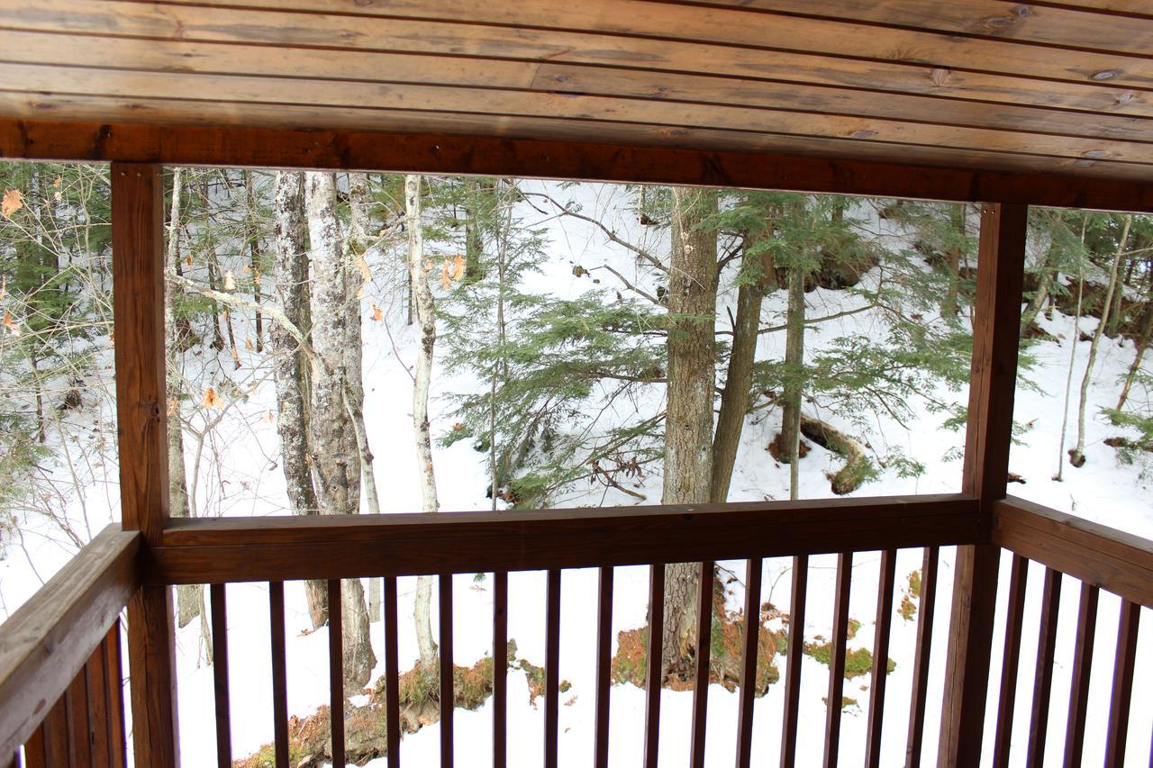 Nootka Lodge Woodsville Bagian luar foto