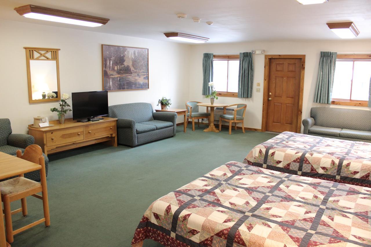 Nootka Lodge Woodsville Bagian luar foto
