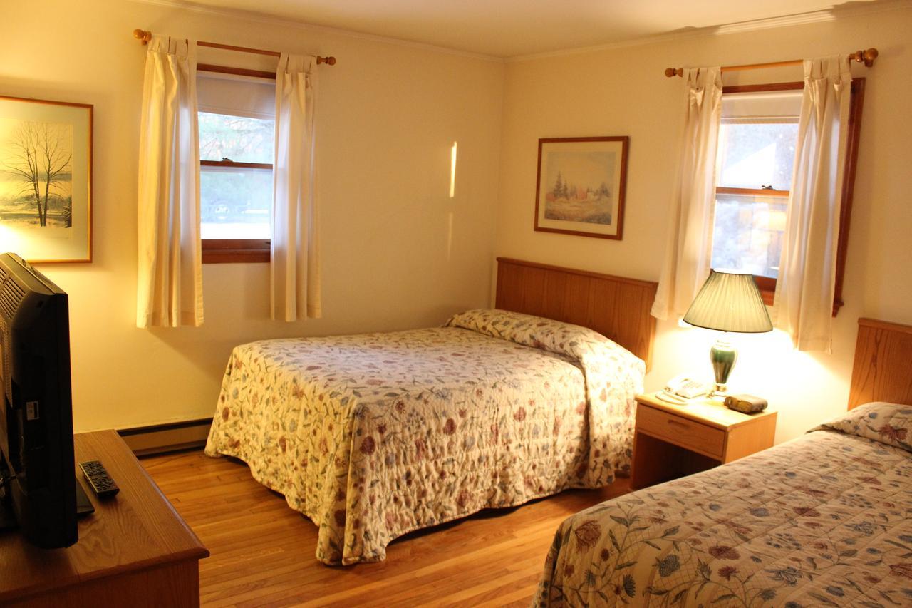 Nootka Lodge Woodsville Bagian luar foto