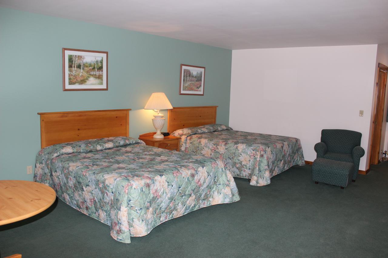 Nootka Lodge Woodsville Bagian luar foto