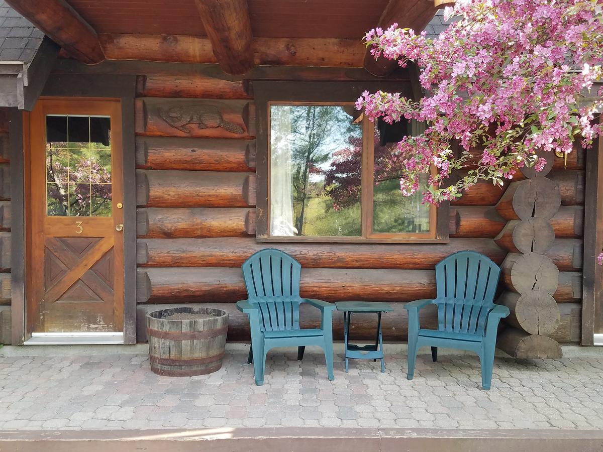 Nootka Lodge Woodsville Bagian luar foto
