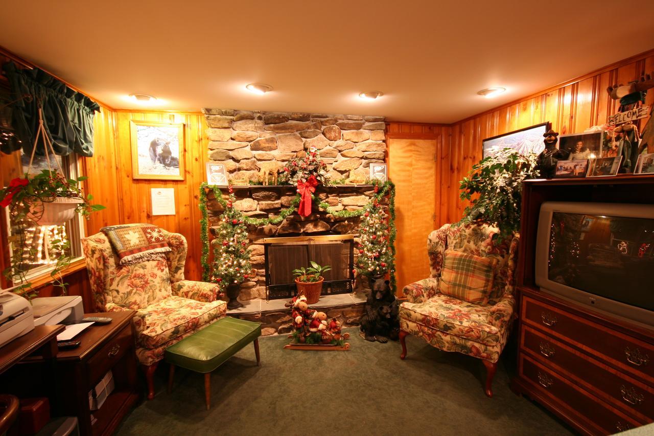 Nootka Lodge Woodsville Bagian luar foto